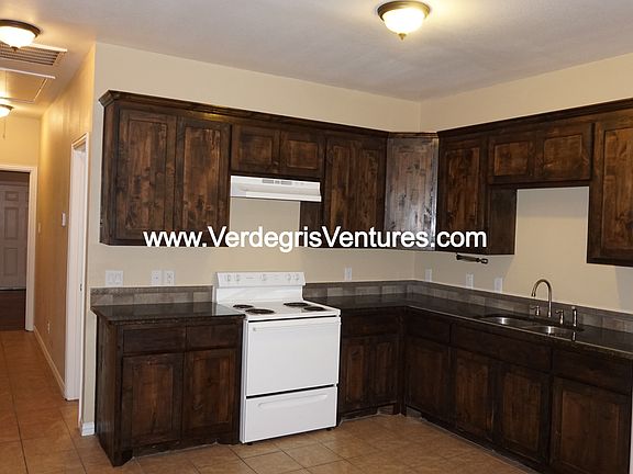 Living dining kitchen