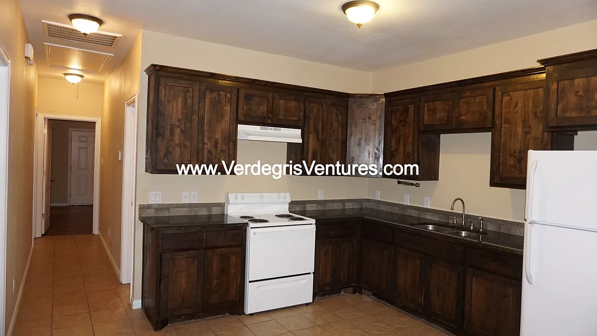 Living dining kitchen - 7609 Novella Dr