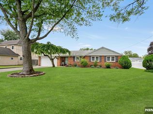 16 Sullivan Dr, Emerson, NJ 07630