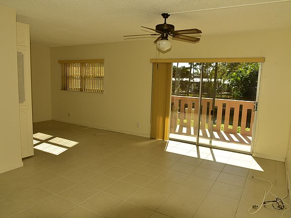 2nd image of 1000 River Reach Dr APT 104