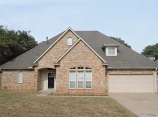 3925 Devon Dr, Edmond, OK 73034