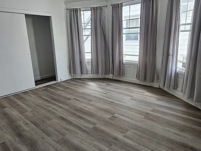 199 Grafton Ave #2 — Photo 8
