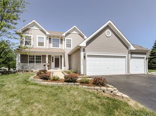390 Quarry Ln, Algonquin, IL 60102