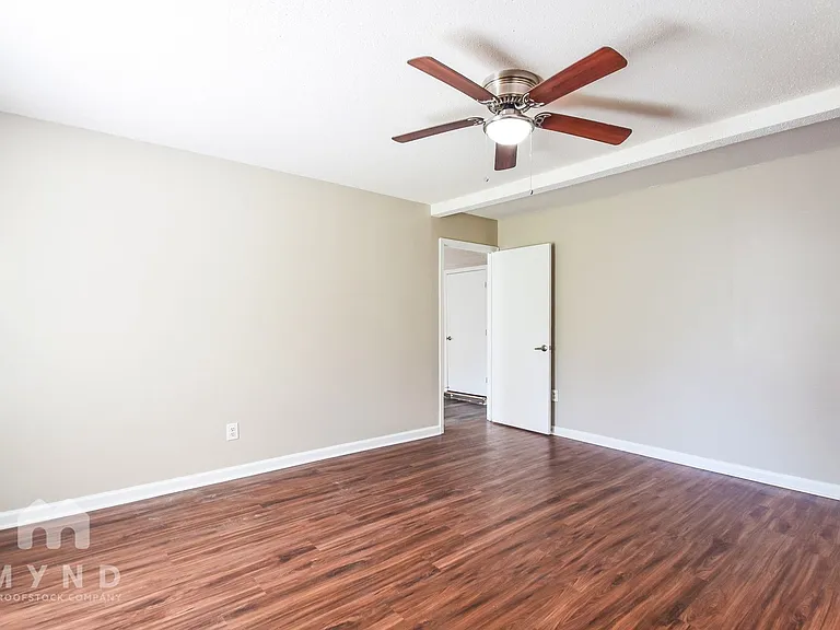 2695 Shady Grove Dr — Photo 10