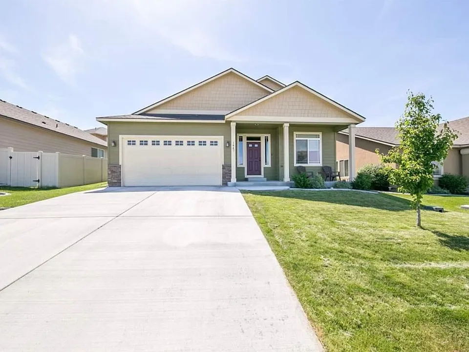 1447 Azalea Ave
