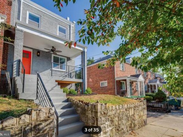 1712 Fort Davis St SE