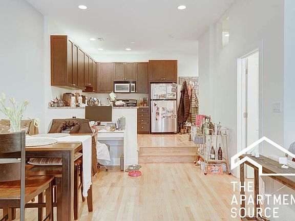 3rd image of 2516 N Willetts Ct #D2
