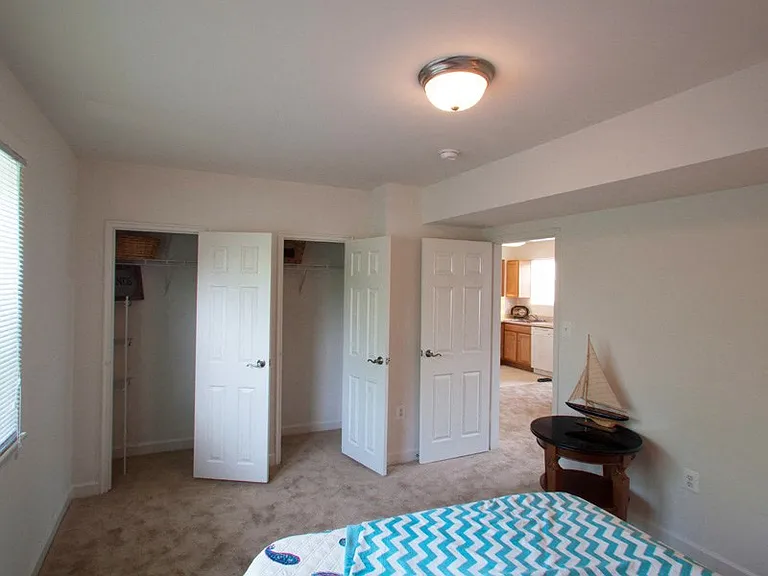 Portside Apartments — Photo 7