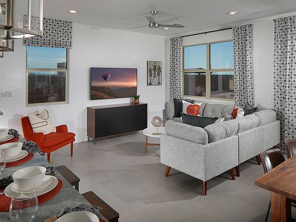 The 1520 modeled at Bella Vista Trails in Phoenix, AZ.