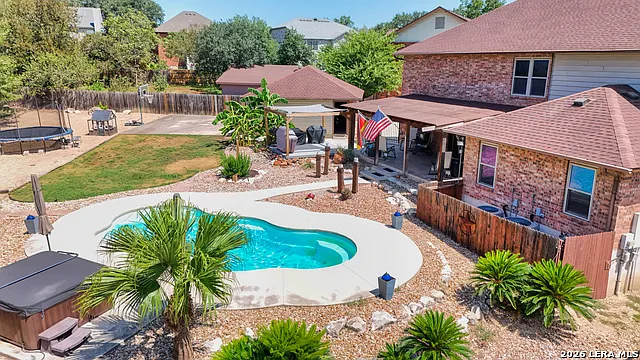 5 bed, 3.5 bath, 4092 sqft, $3,900 — Photo 4