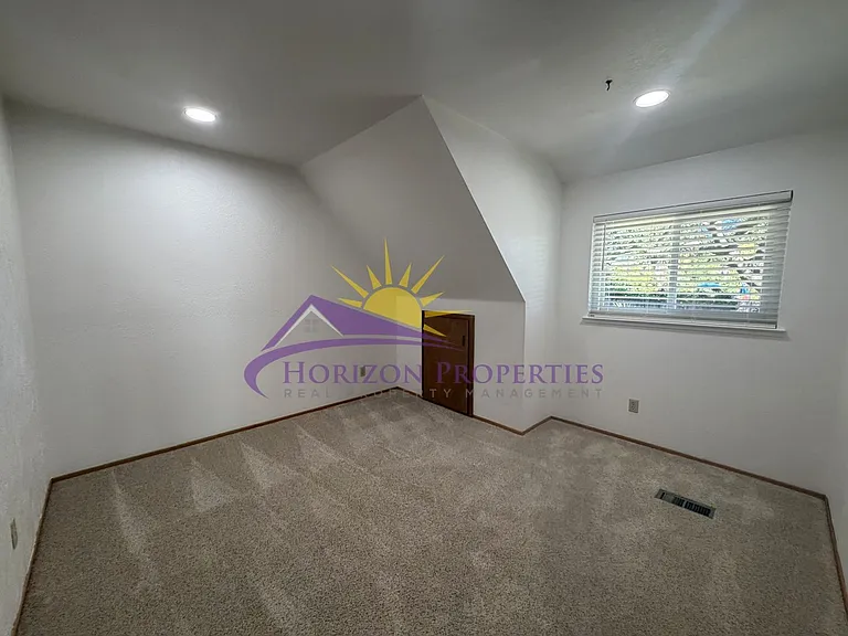 4939 Durland Way — Photo 19