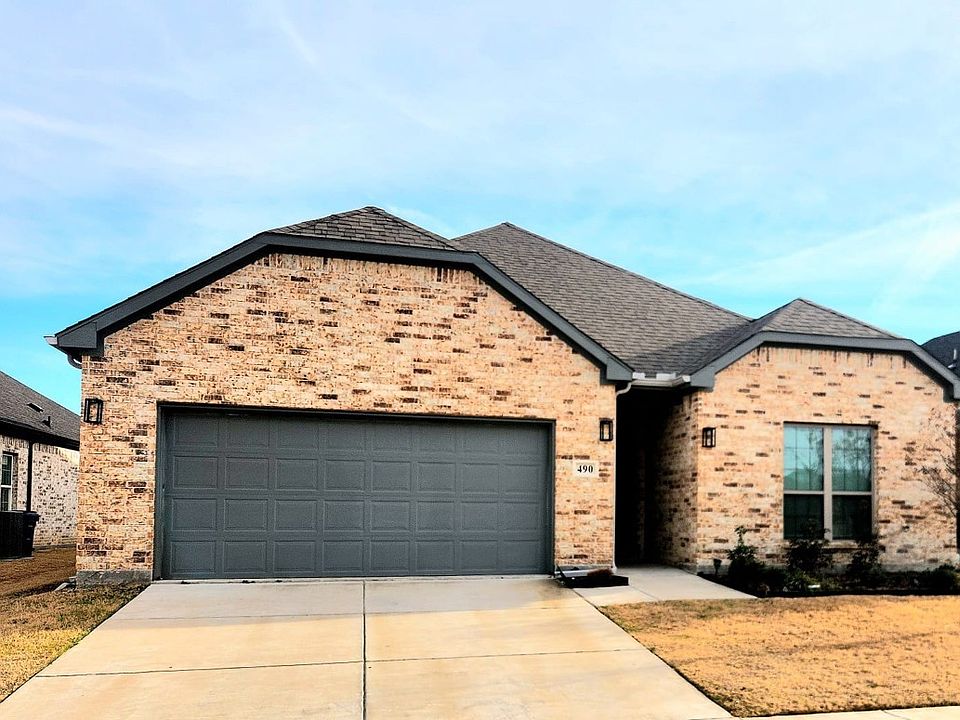 1st image of 490 Oak Creek Dr