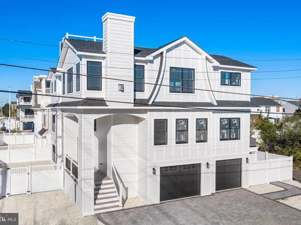 1 E 49th St, Beach Haven, NJ 08008