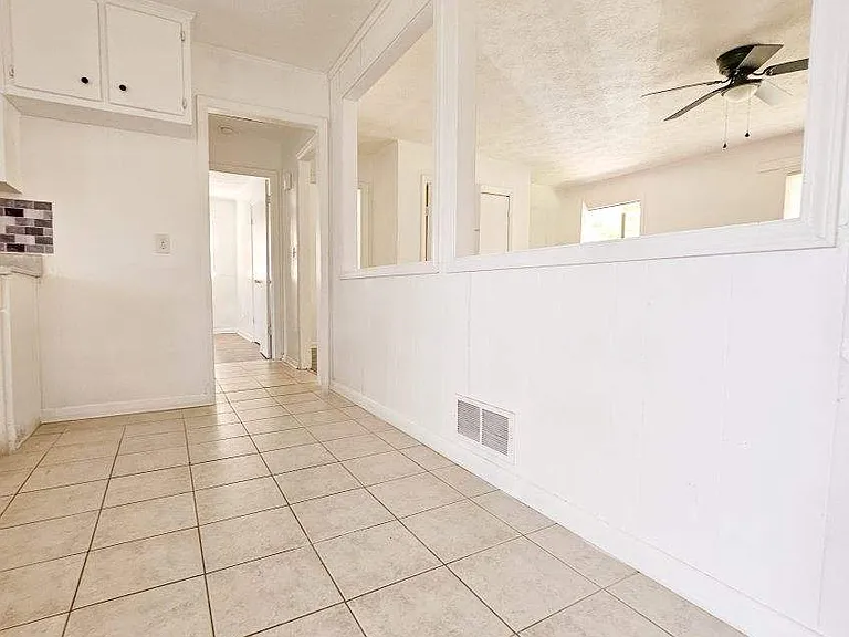 128 Pearl St — Photo 7