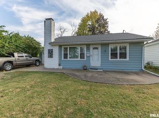3525 Cleveland St, Clinton, IA 52732