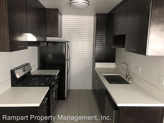 2nd image of 510 N Harvard Blvd APT 1