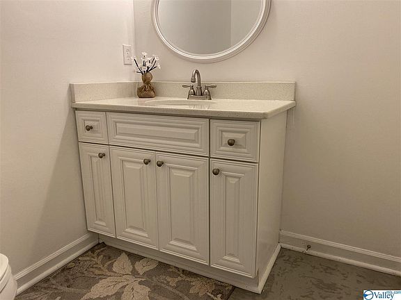 5th image of 11532 Jade Ln SE