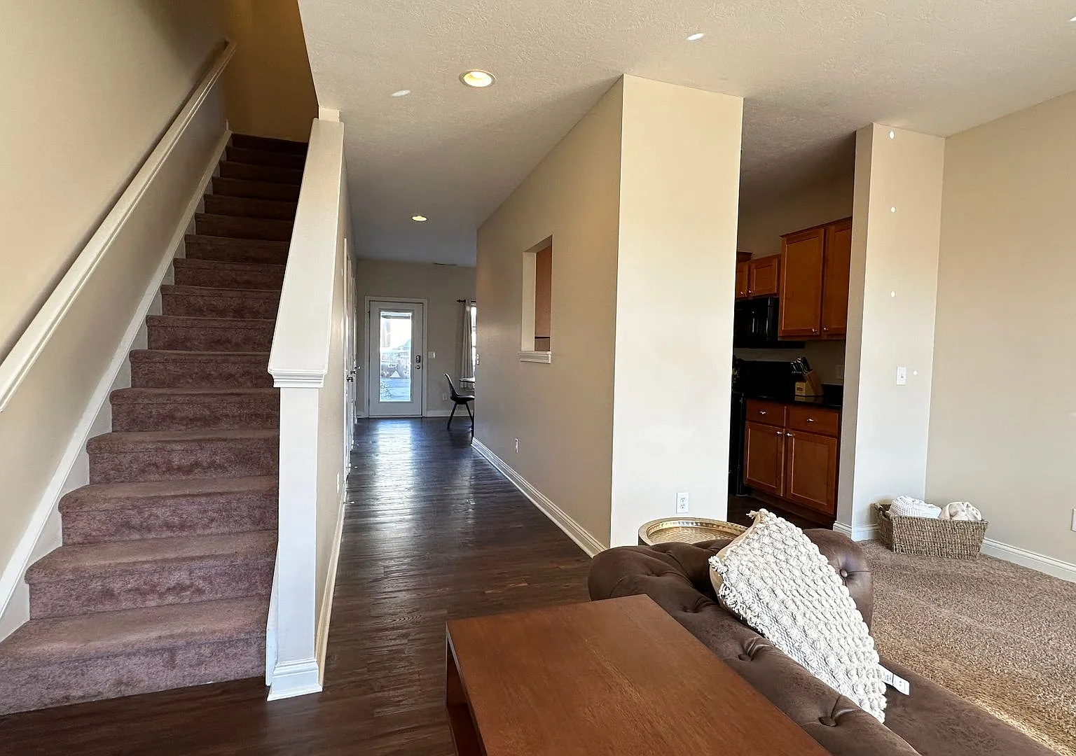 Amazing Location - Downtown Modern Living: 4 Bed 3.5 Bath! — Photo 4