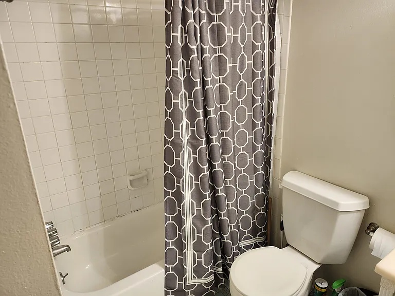 810 Quince Orchard Blvd #T1 — Photo 12