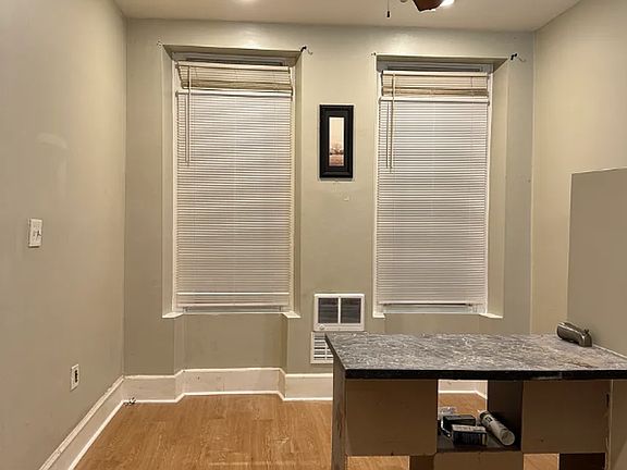 3rd image of 1828 W Diamond St #1F