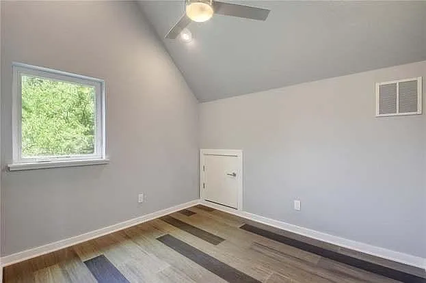 1125 Ebert Ave — Photo 10
