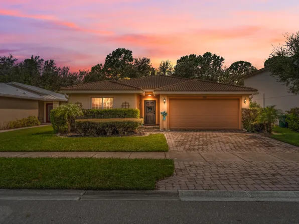 1952 SW Jamesport Drive, Port St Lucie, FL 34953