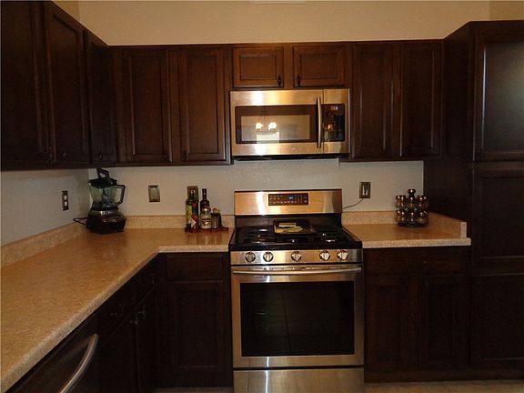 3rd image of 6109 Daybreak Dr
