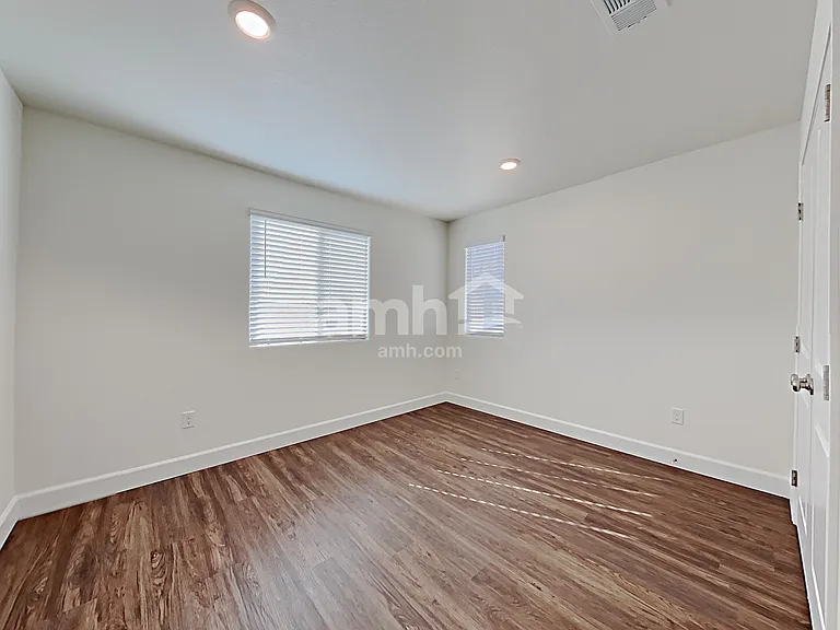 331 Cape Seville Pl — Photo 15