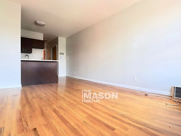 3rd image of 796 9th Ave #5R
