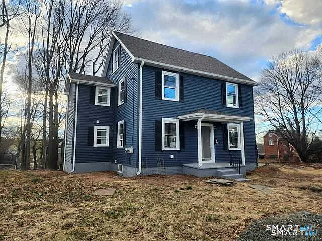 2 bed, 1.0 bath, 824 sqft, $1,750 — Photo 1