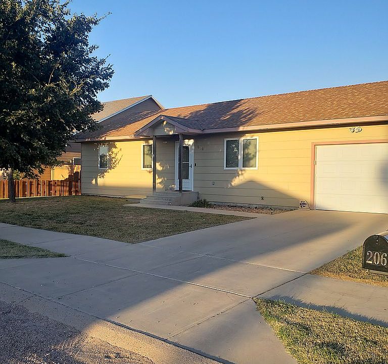 1st image of 206 Sydnee Ln