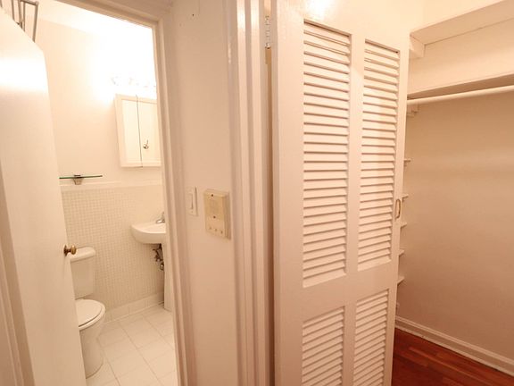 4th image of 120 E 62nd St APT 4C