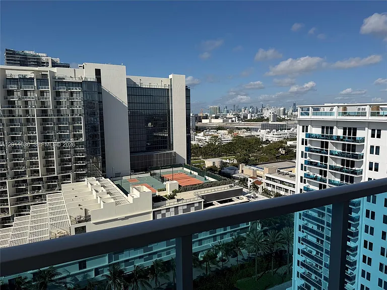 2301 Collins Ave #5 — Photo 4