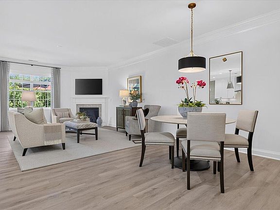 3rd image of 415 Weatherbrook Way