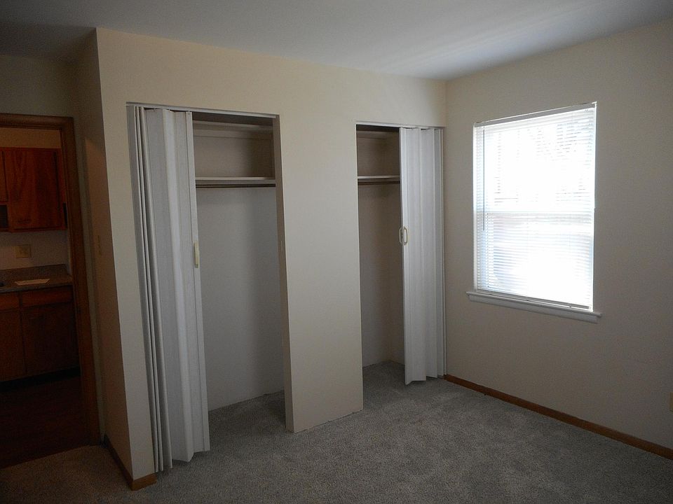 2nd image of 2219 SW Fairlawn Rd #4