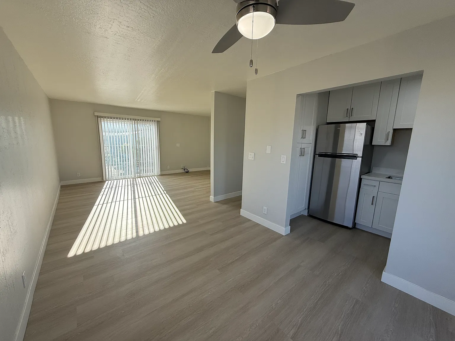 2 bed, 865 sqft, $2,650 — Photo 4