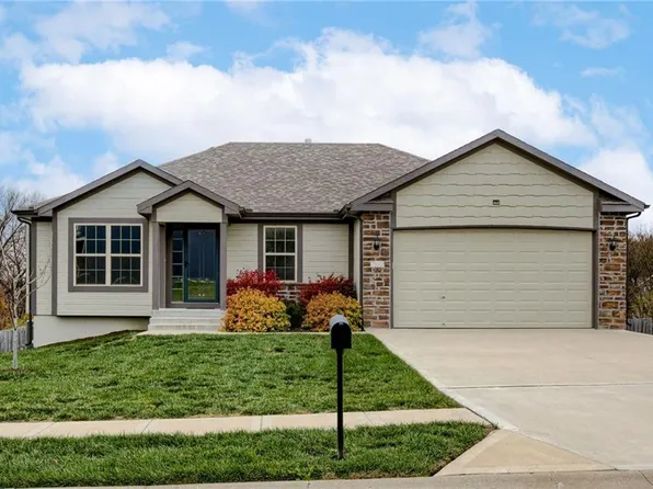 702 Emerson Dr, Belton, MO 64012