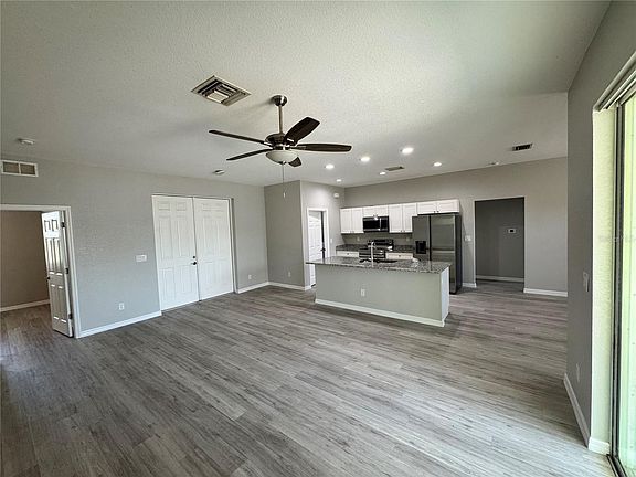 5th image of 2756 Pebble Ave