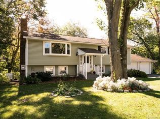 7 Allendale Rd, Old Saybrook, CT 06475