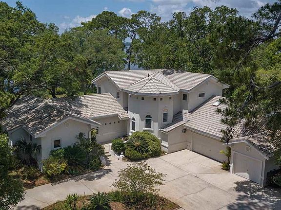 3rd image of 1051 Paradise Ln