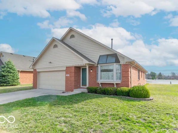 2979 Colony Lake East Dr, Plainfield, IN 46168