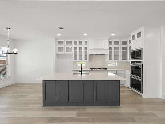 7th image of this home