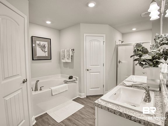 2nd image of 23257 Ridgewood Dr