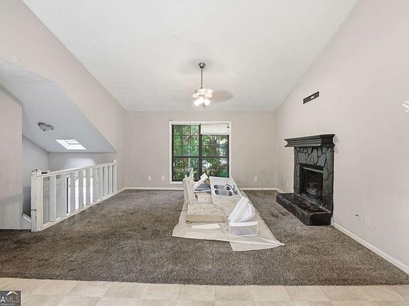 4th image of 1648 Olde Oak Dr