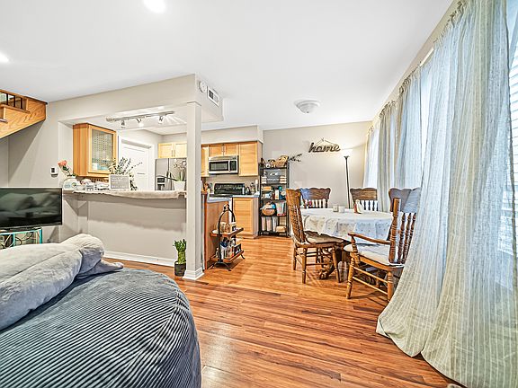 5th image of 1180 Cove Dr #152-B