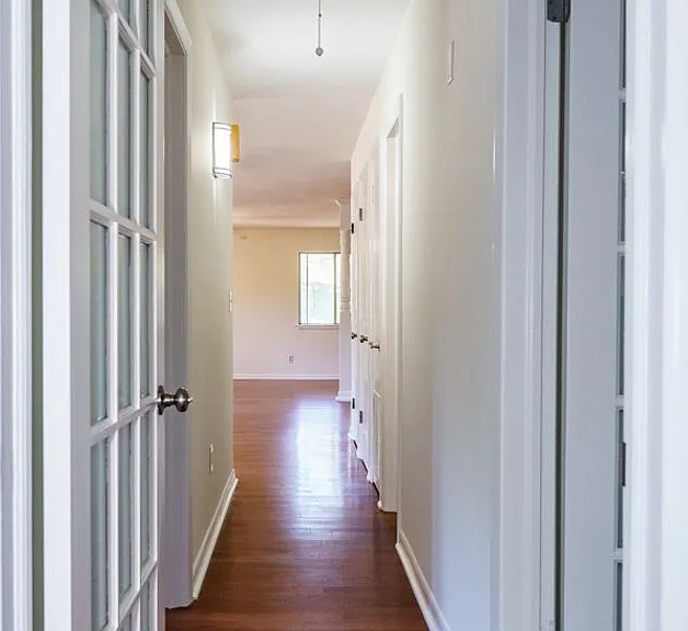 1606 Madrid Ave — Photo 33