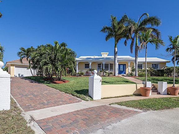2nd image of 1661 Isles Cir