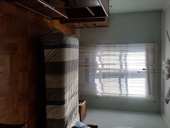 4th image of 2580 48th St