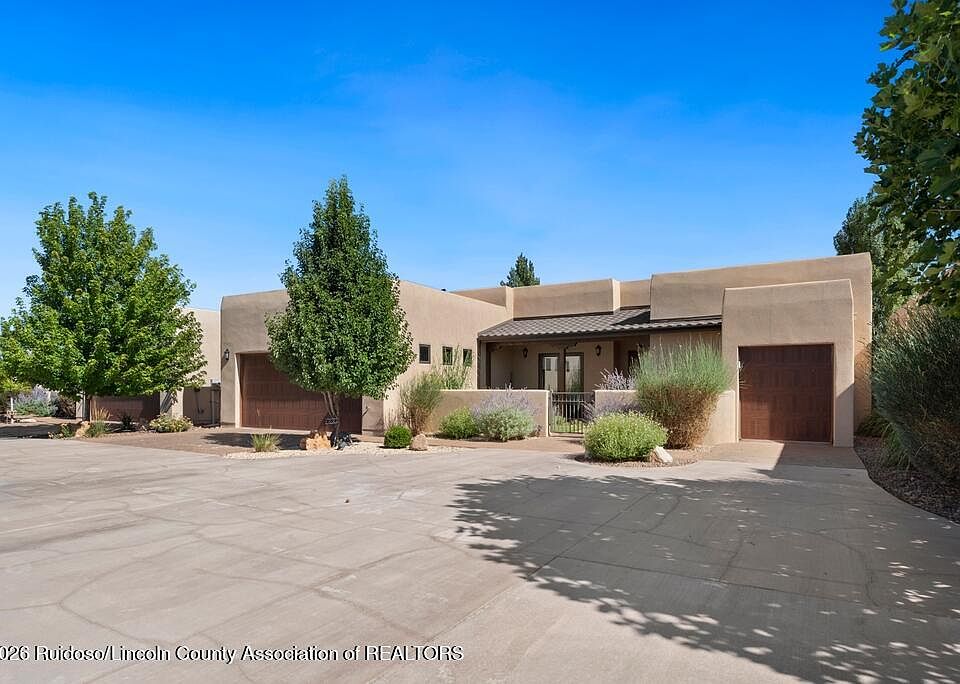 1st image of 256 Pueblo Loop