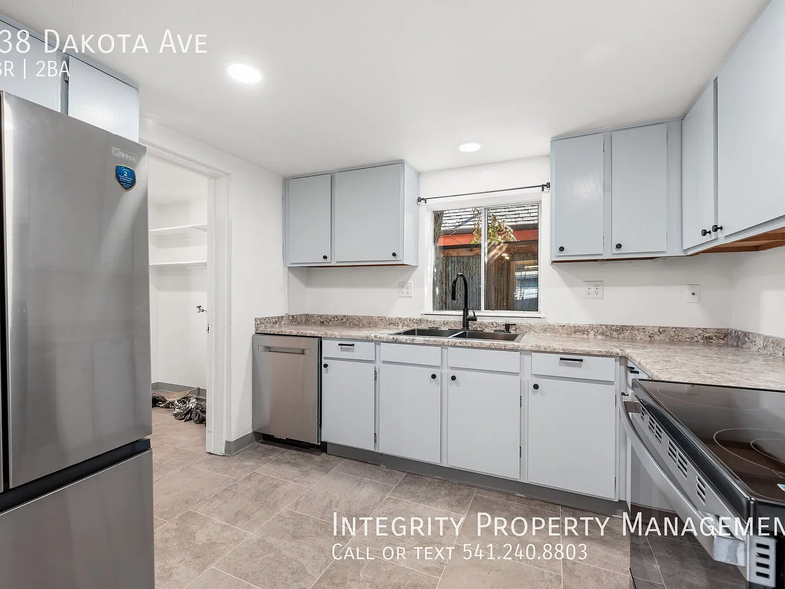 3 bed, 1338 sqft, $1,995 — Photo 4